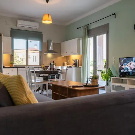 Apartamento Pavlina's Three Minutes From Tolón