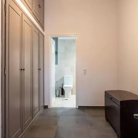 Pavlina's Three Minutes From Apartman *