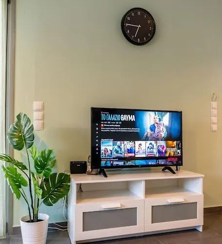 Pavlina's Three Minutes From דירה טולון