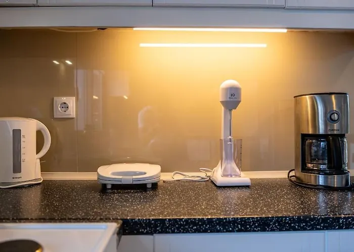 Pavlina's Three Minutes From *