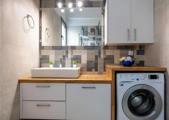 Pavlina's Three Minutes From Appartement *